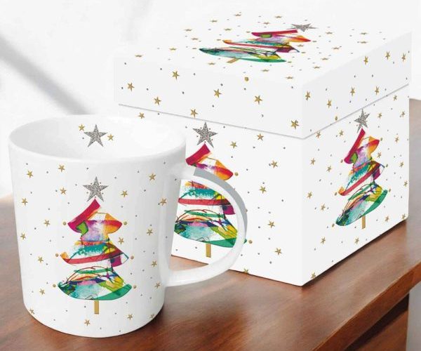 tasse-geschenkverpackung-glitter-tree-auf-holztisch-600x600